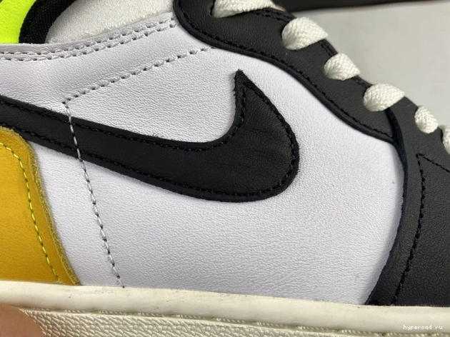 1 AIR RETRO OG 'VOLT GOLD' JORDAN HIGH 555088-118 0524